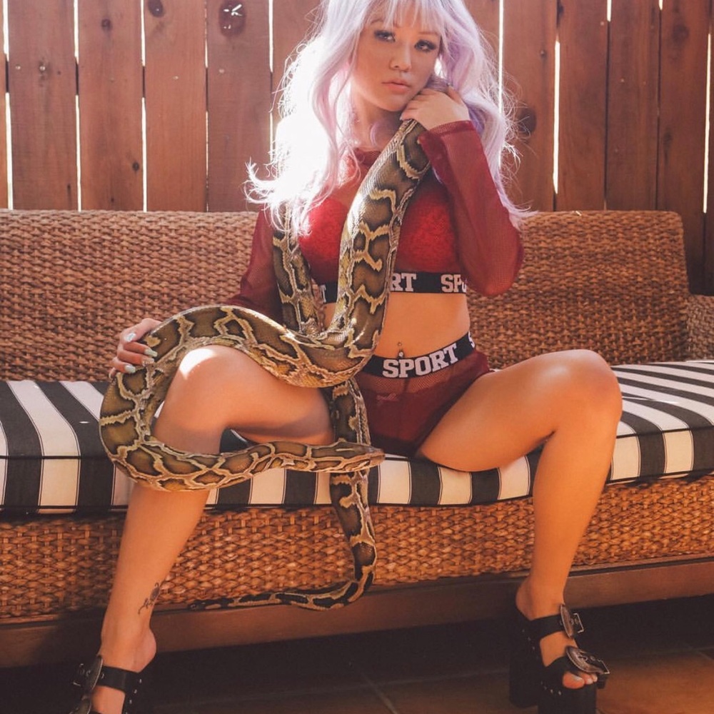 ⛔️SOLD⛔️🌹ALISTERS Sports Ruby Mesh Set🚨🍑